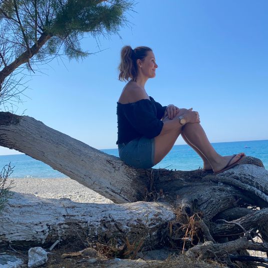 Voimavarat lisäävät innostusta ja mielekkyyttä. Ne antavat tukea, voimaa ja puhtia tekemiseen. Voimavarat tarkoittavat mm. unta, liikuntaa, ravintoa, palautumista, arvojen kirkastamista, hyviä ja kannustavia ihmissuhteita, mukavaa tekemistä, aikatauluttamista, suunnittelua ja paljon muuta. Voimavarat tukevat jaksamista vaikka aina ei huvittaisikaan.